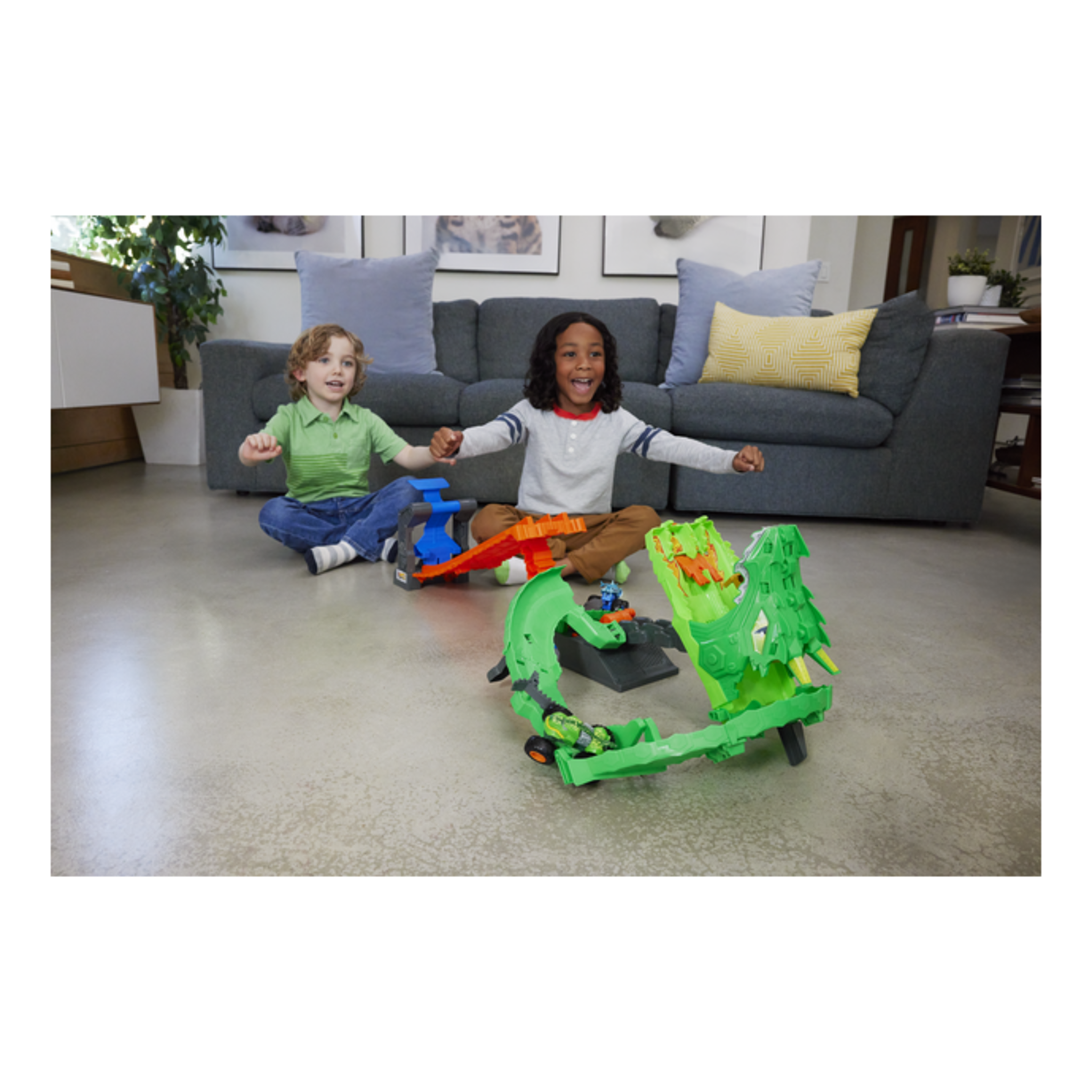 Hot Wheels MT Sharks vs Dinos Dragon Destruction