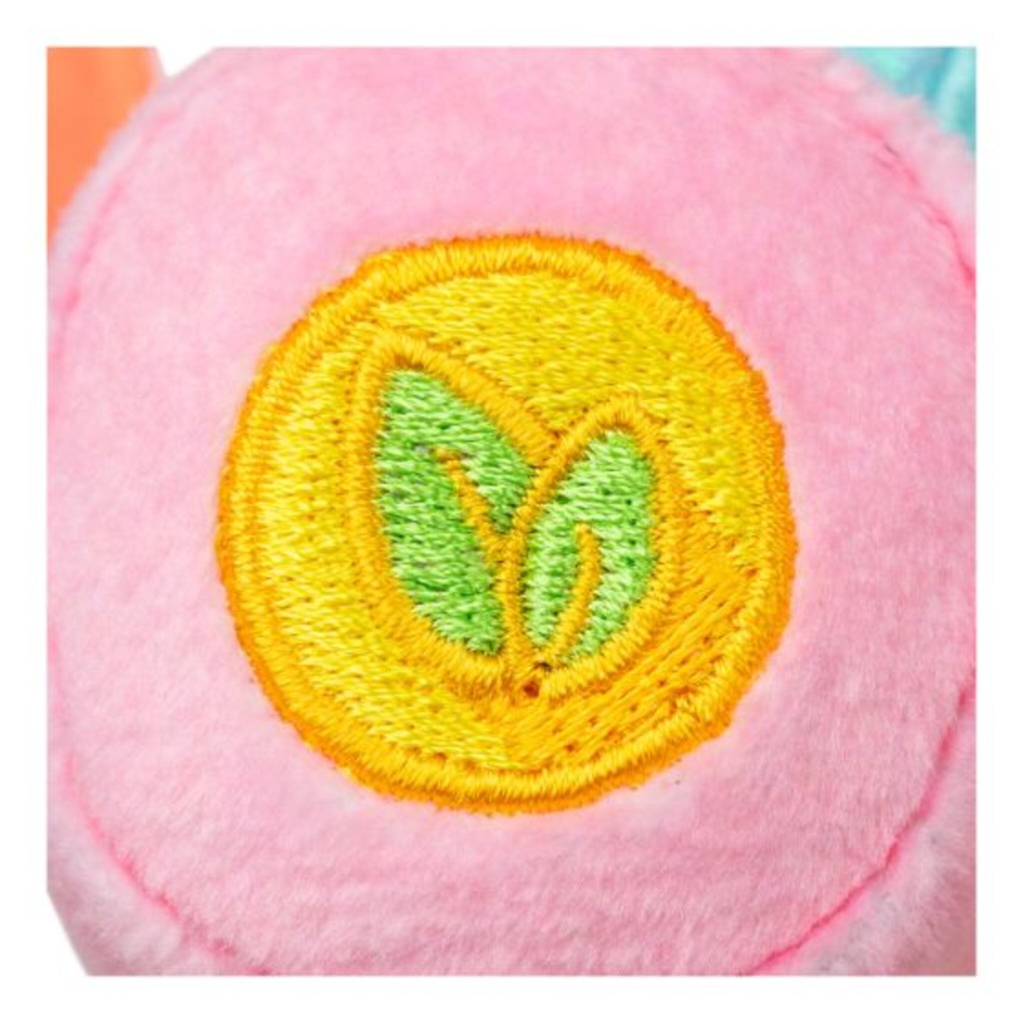 Care Bears - 22 cm Sparkle Thankful Heart Bear